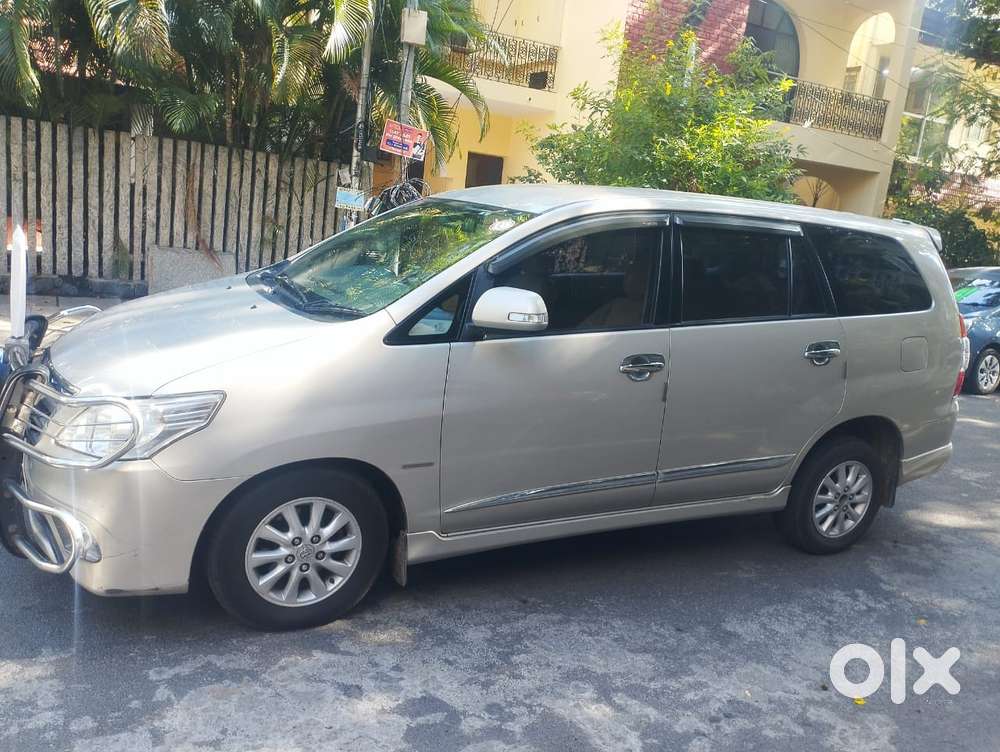 Toyota Innova 2.5 V 8 Str, 2014, Diesel