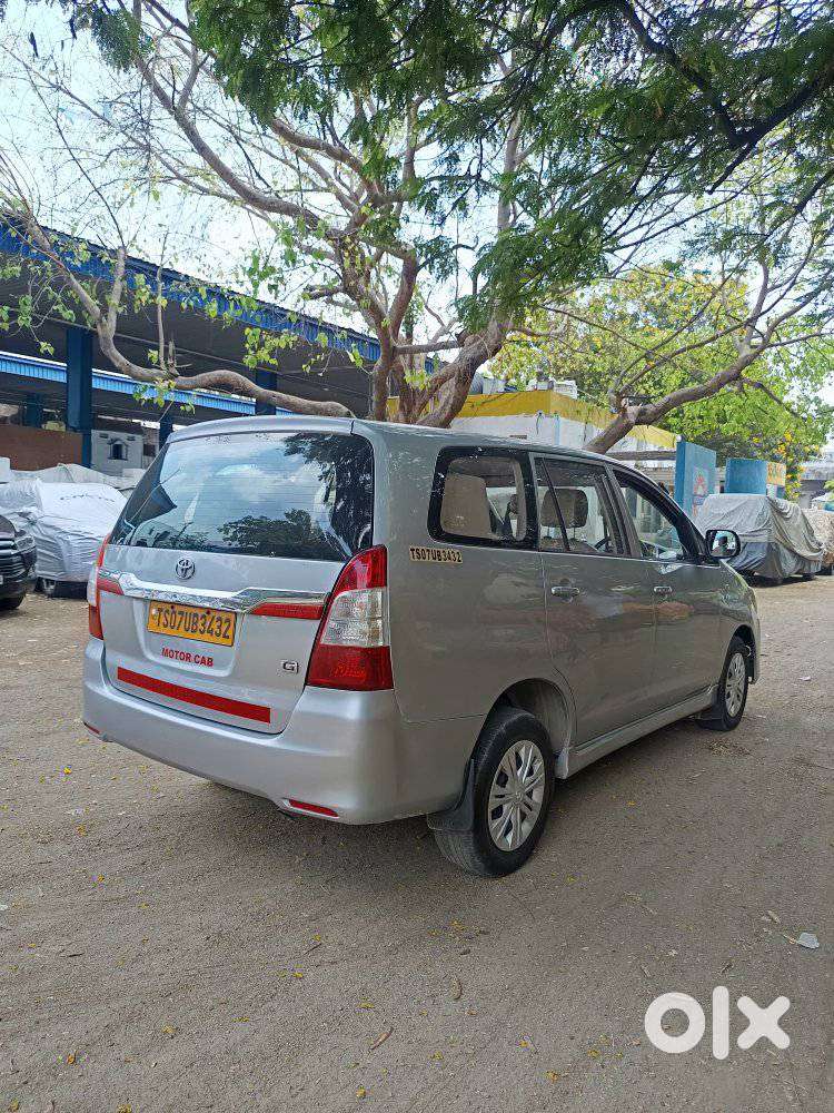 Toyota Innova 2.5 G (diesel) 8 Seater Bs Iv, 2015, Diesel