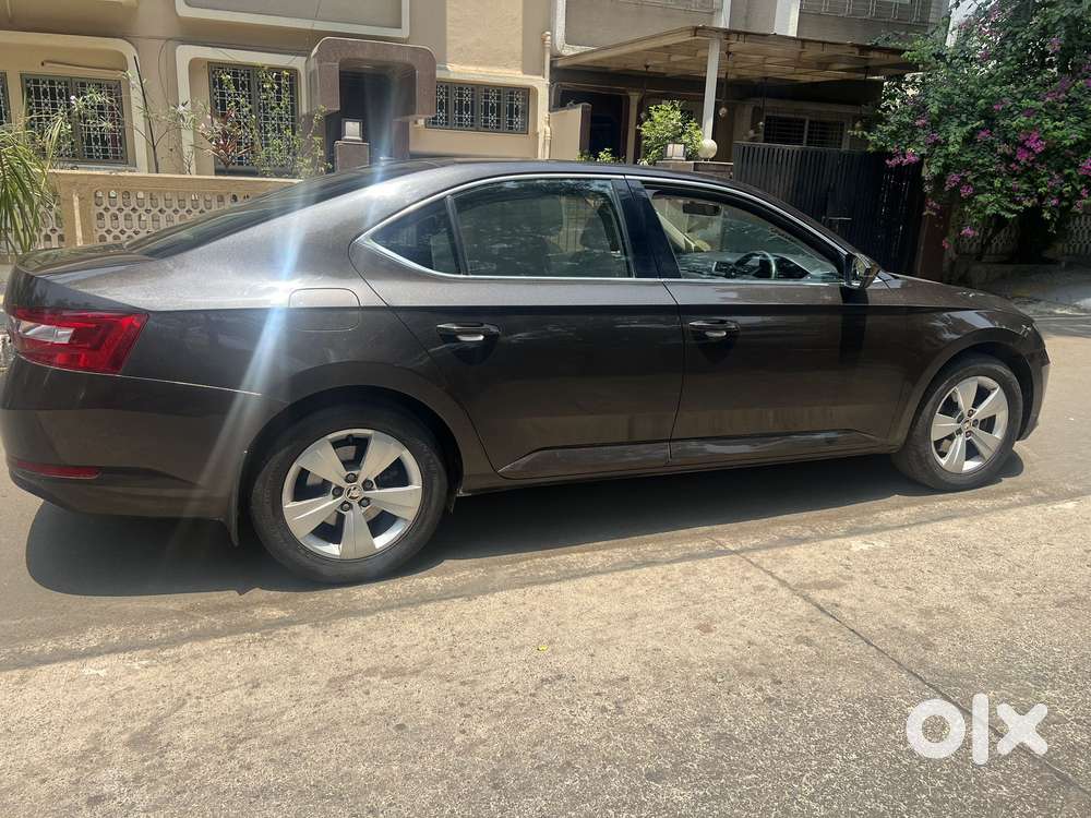 Skoda Superb Style 1.8 Tsi At, 2017, Petrol