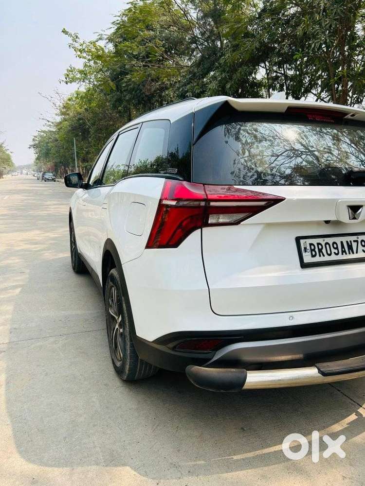Mahindra Xuv700 2.0 Ax 5 Petrol Mt Str, 2022, Petrol