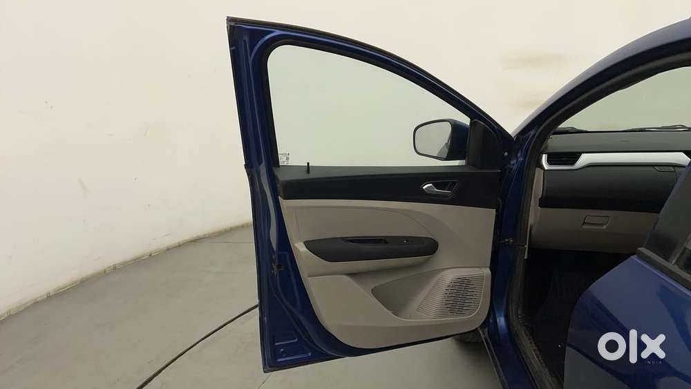 Renault Triber Rxz, 2021, Petrol