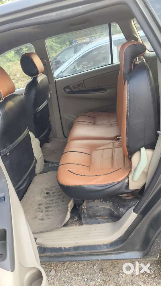 Toyota Innova 2011  Good Condition 3 Months Life 4 Months Insurance