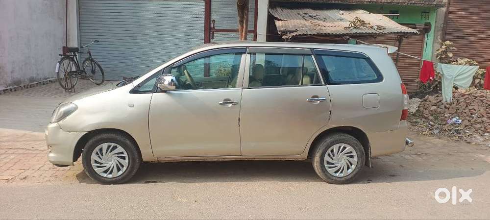Toyota Innova 2011 Diesel Well Maintained
