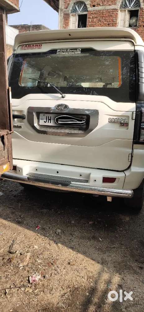 Mahindra Scorpio 2017 पेट्रोल मैनुआल