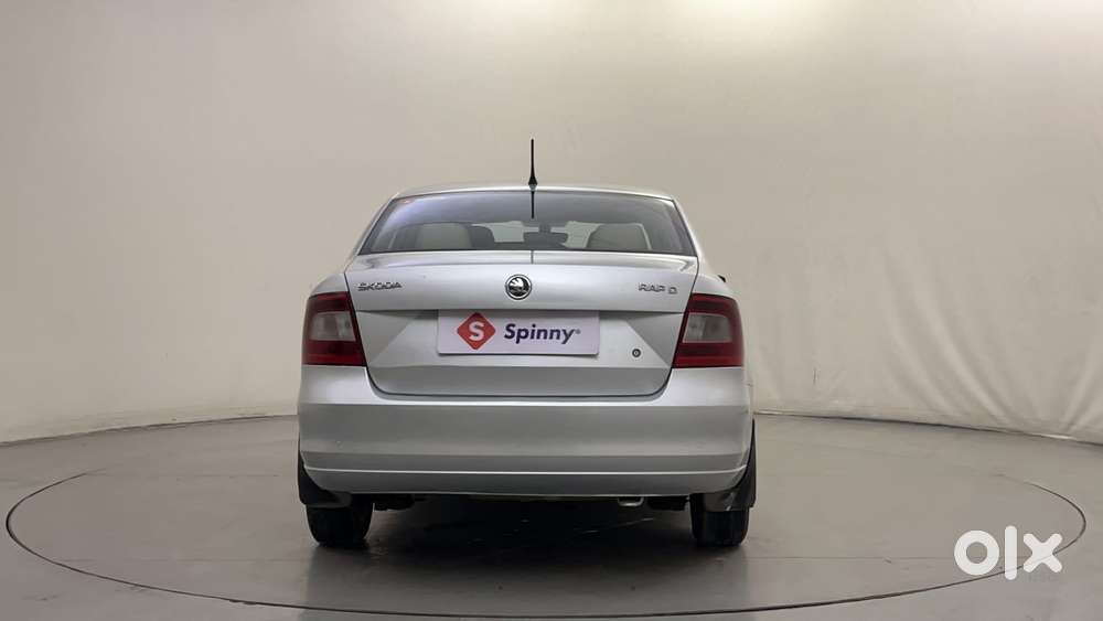 Skoda Rapid [ ] 1.6 Style Plus Mpi At, 2016, Petrol