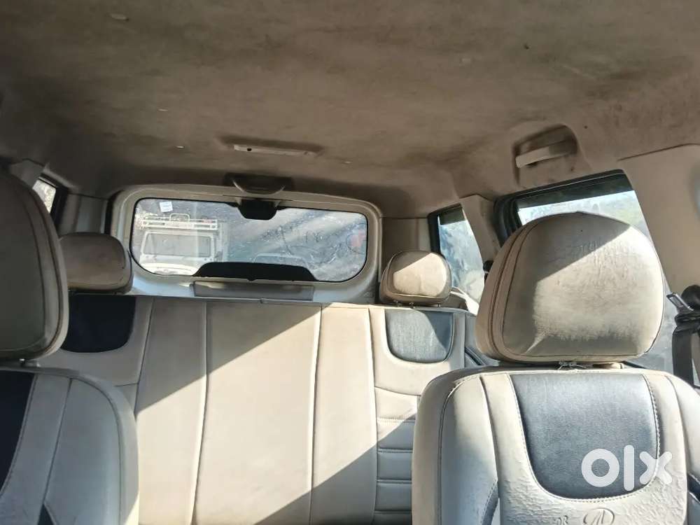 Mahindra Tuv 300 Plus 2018
