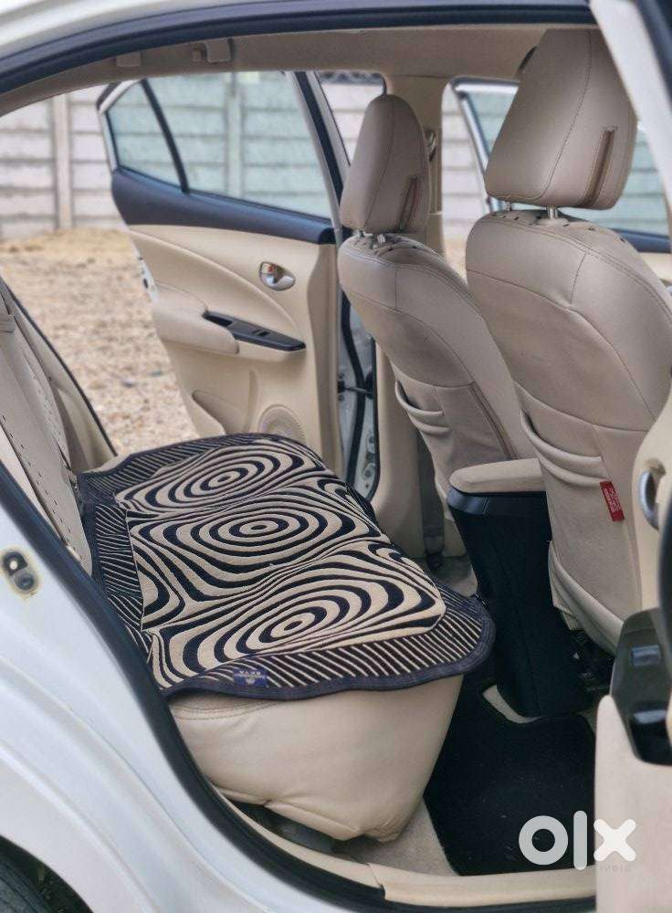 Toyota Yaris V Cvt, 2018, Petrol