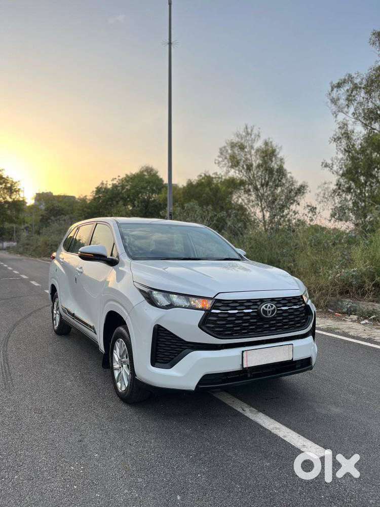 Toyota Innova Hycross 2.0 Gx 8 Str, 2025, Petrol