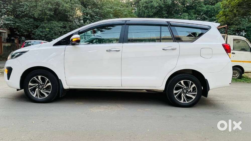 Toyota Innova Crysta [2020-ongoing] 2.4 Vx 8 Str, 2022, Diesel