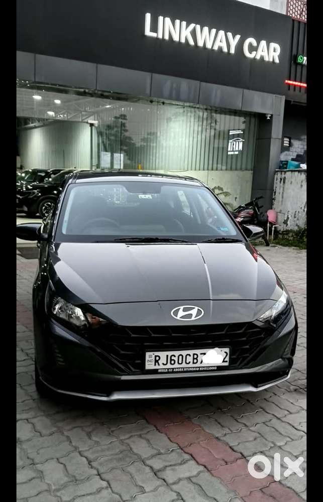 Hyundai I20 Sportz 1.2 Ivt Dual Tone, 2024, Petrol