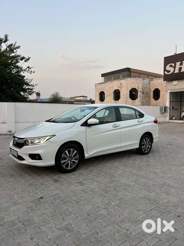 Honda City 1.5 V 5th Gen I-vtec Mt, 2022, Petrol