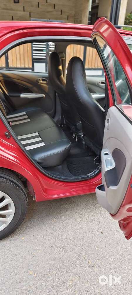 Toyota Etios Liva 2011-2012 G, 2011, Petrol