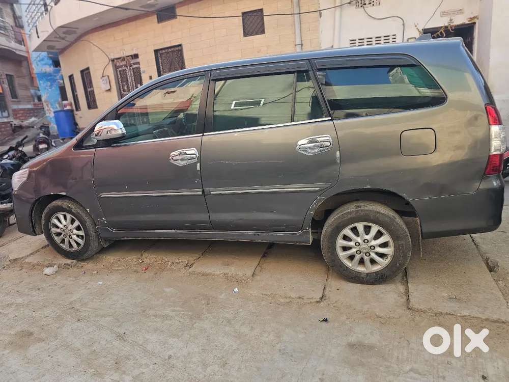 Toyota Innova 2012 दिसंबर महीने की Arjent Sell