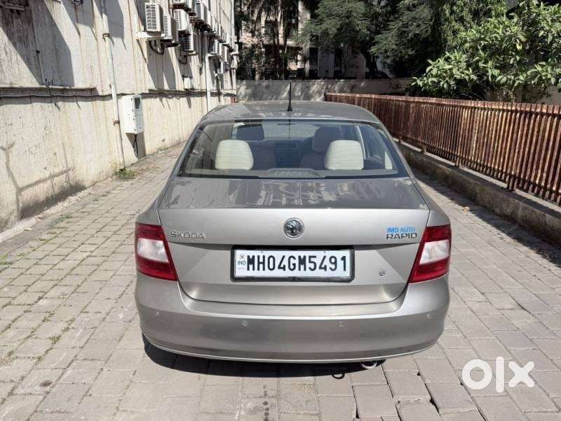 Skoda Rapid 2014 Petrol 32000 Km Driven