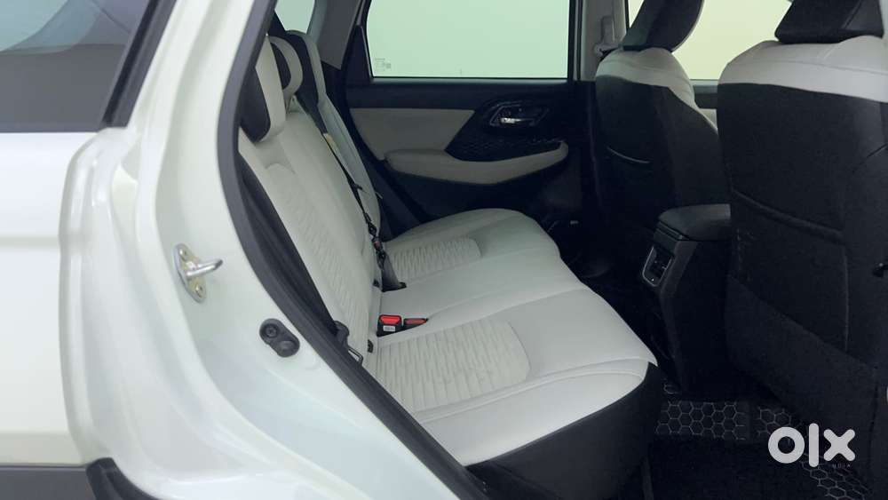 Maruti Suzuki Grand Vitara 1.5 Alpha Smart Hybrid, 2026, Petrol