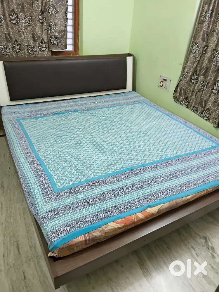 King Size Bed With Mattress
