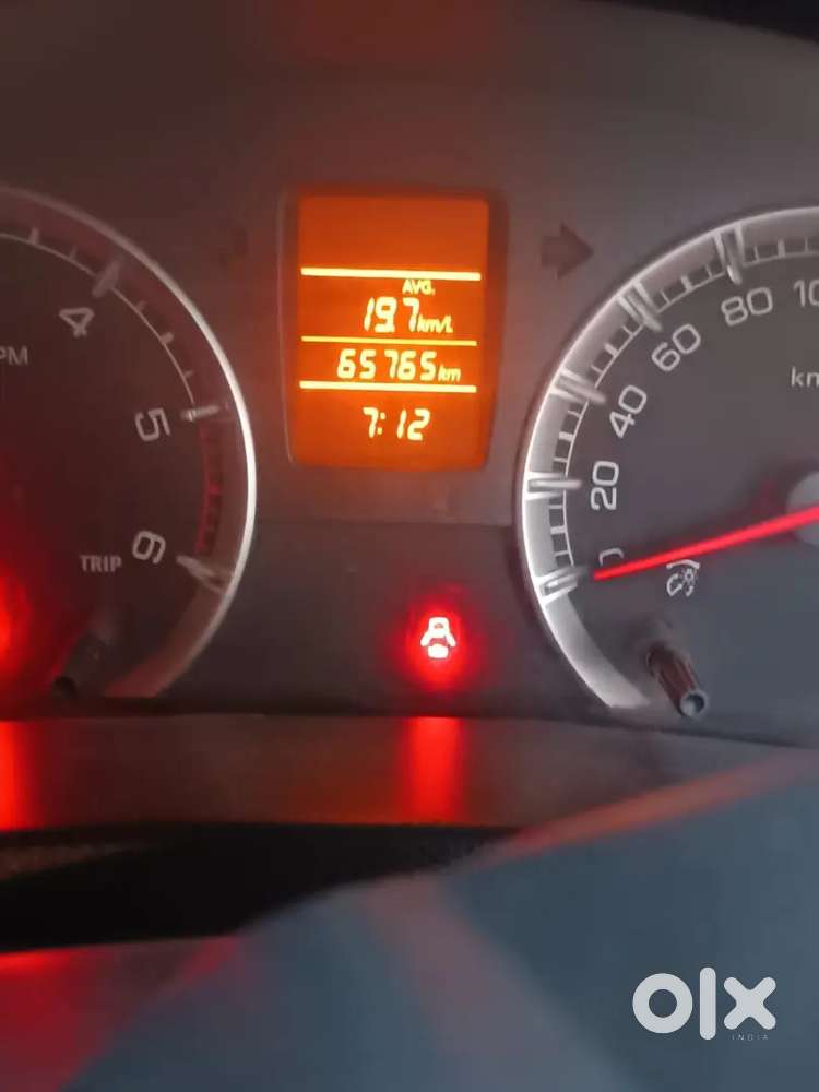 Maruti Suzuki Swift 2015 Diesel 65000 Km Driven