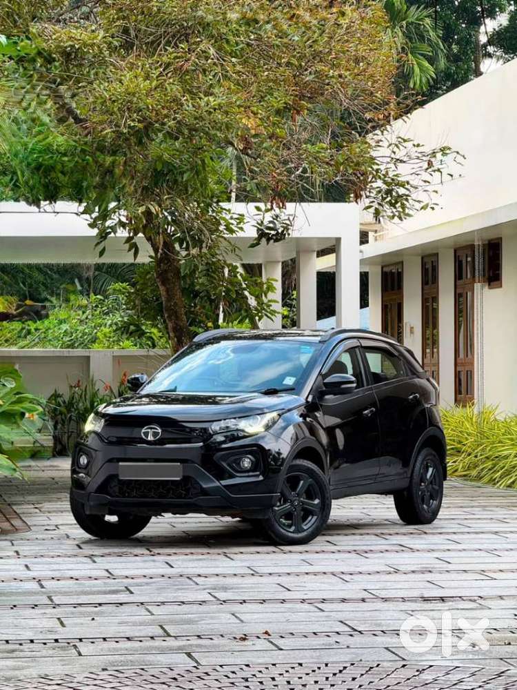Tata Nexon, 2022, Petrol
