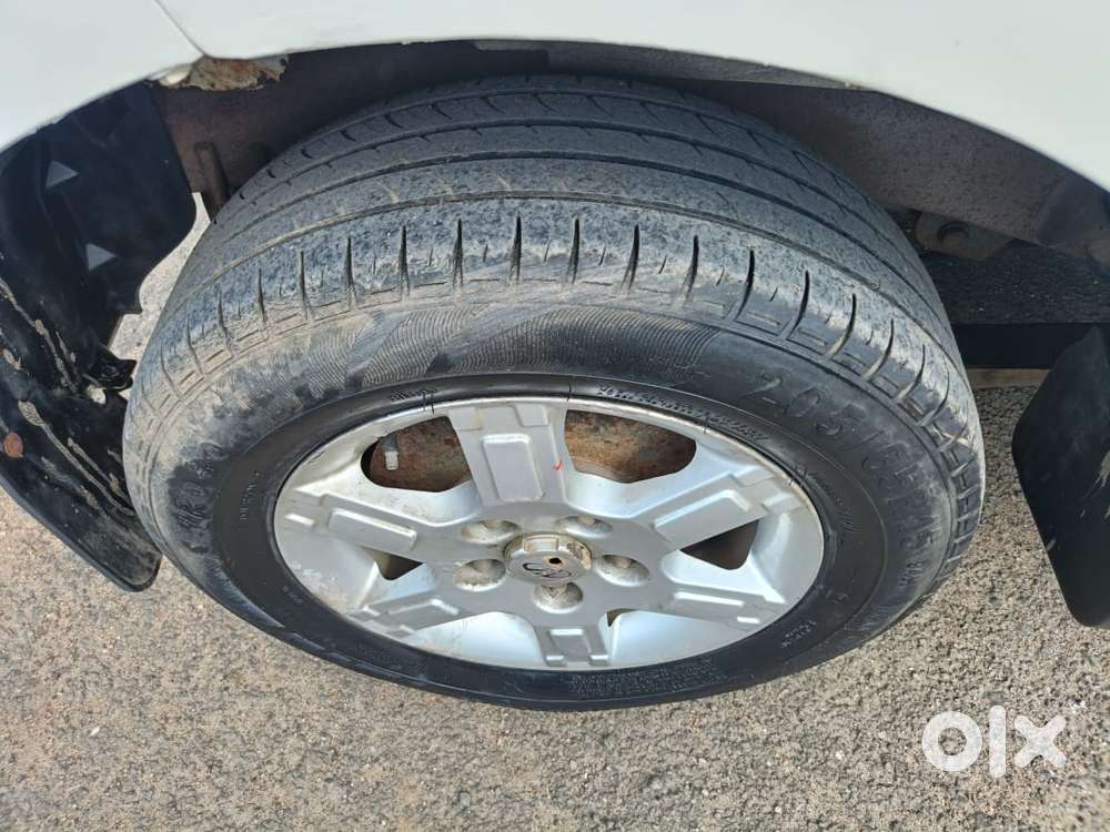 Mahindra Quanto C8, 2013, Diesel