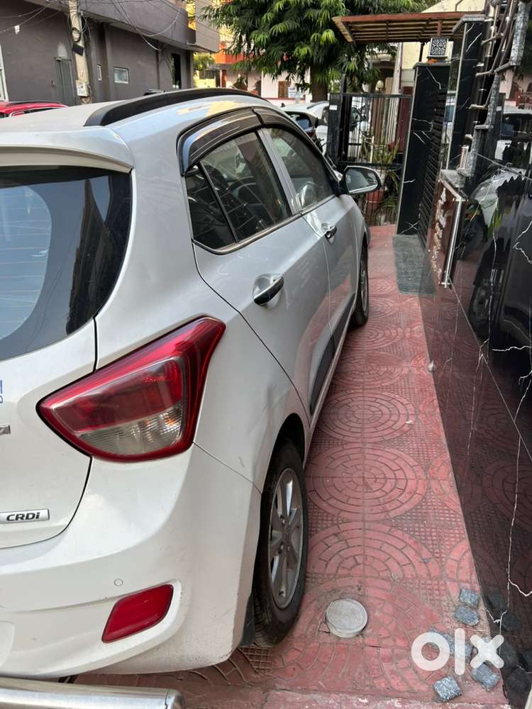 Hundhai Grand I10 Asta Top Model 2016