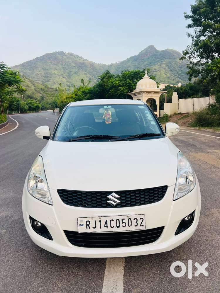 Maruti Suzuki Swift Vxi + Manual, 2012, Petrol