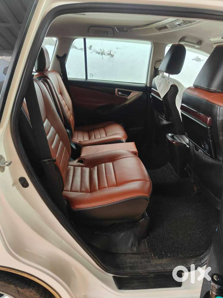 Toyota Innova Crysta (2017)