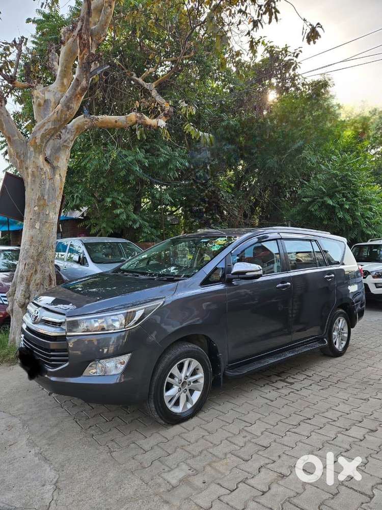 Toyota Innova Crysta 2.8 Gx At 7 Str, 2017, Diesel
