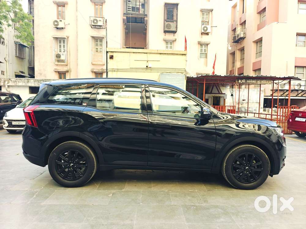 Mahindra Xuv700 2.2 Ax 7 Diesel Mt Luxury Pack Str, 2025, Diesel