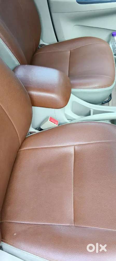 Toyota Innova 2.0 V 2012 Diesel Manual