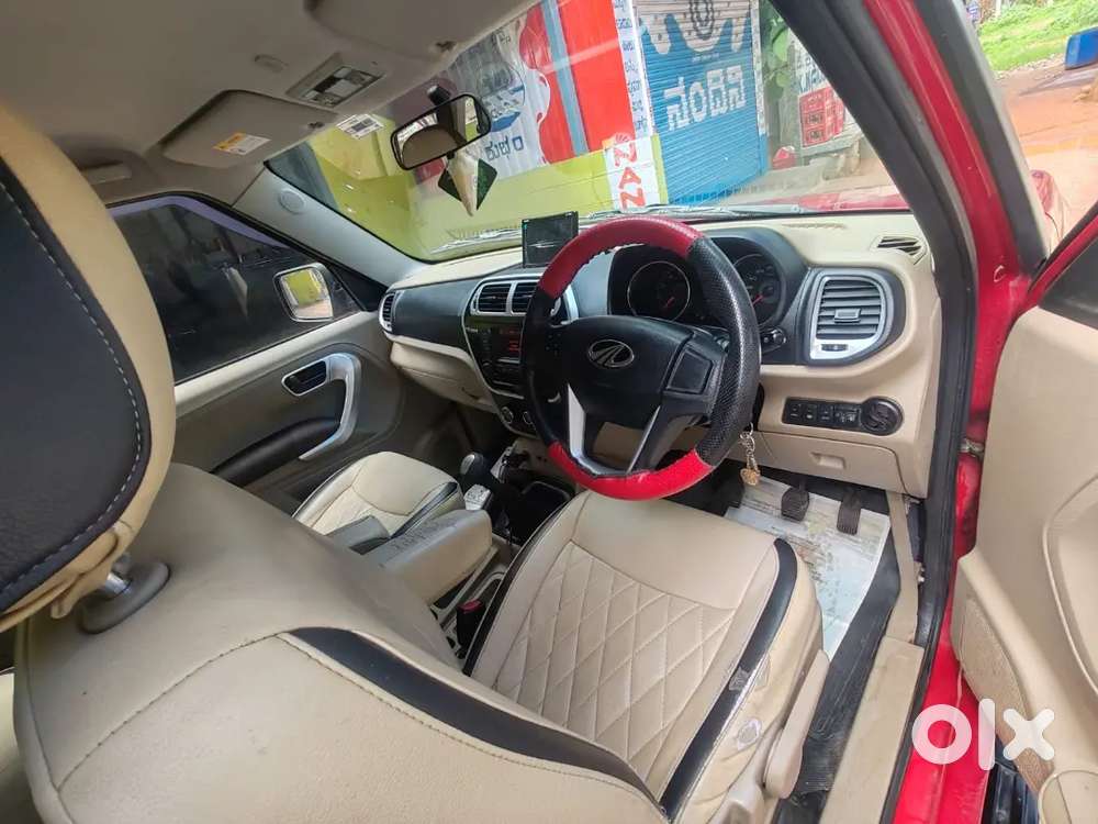 Mahindra Tuv 300 2018