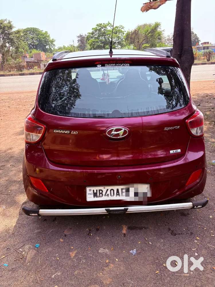 Grand I10 1.2l Sportz, Vine Red Colour