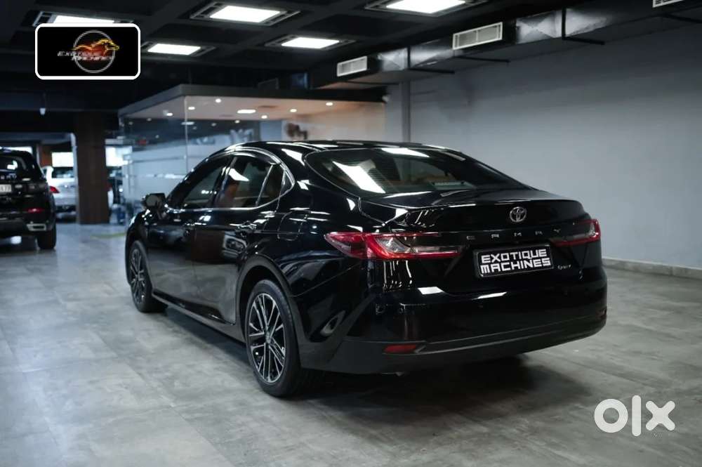 Toyota Camry, 2025, Petrol