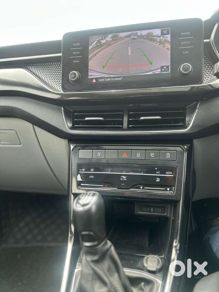 Skoda Kushaq 1.0 Tsi Style, 2023, Petrol