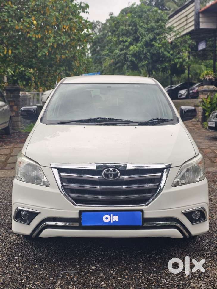 Toyota Innova 2.5 Gx 7 Str Bs-iii, 2015, Diesel