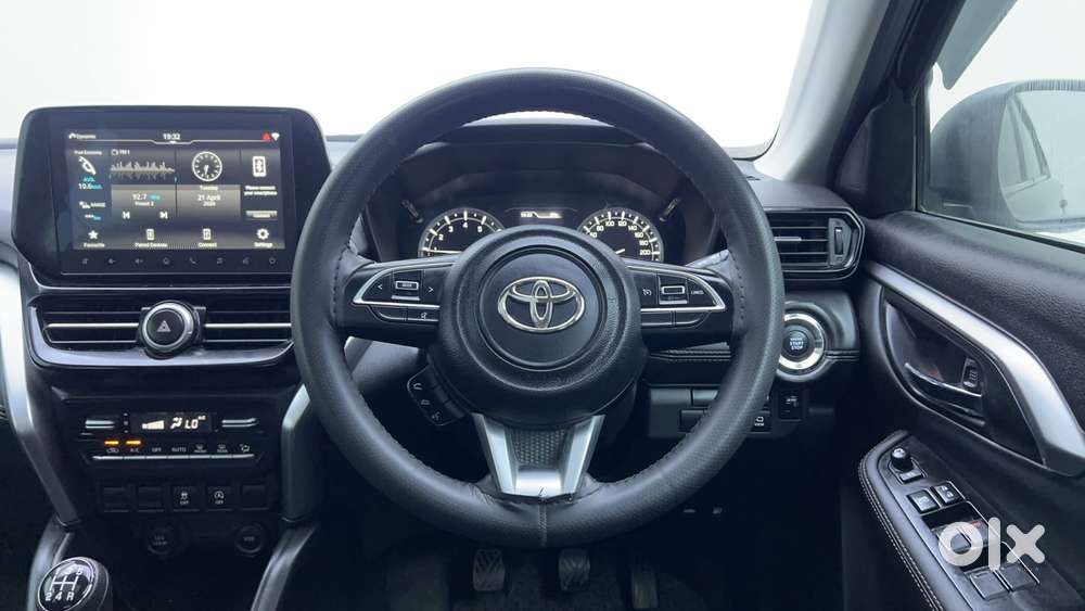 Toyota Urban Cruiser Hyryder 1.5 V Neo Drive, 2023, Petrol