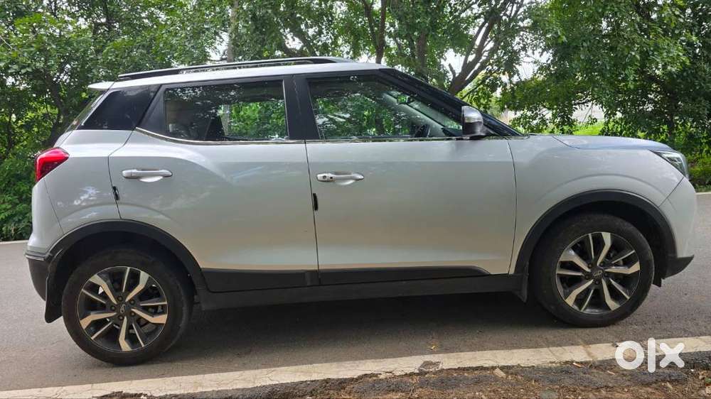 Mahindra Xuv300 2020 Petrol Well Maintained