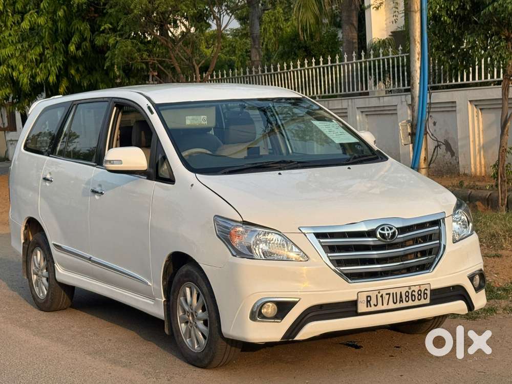 Toyota Innova 2.5 Vx 7 Seater Bs Iv, 2014, Diesel