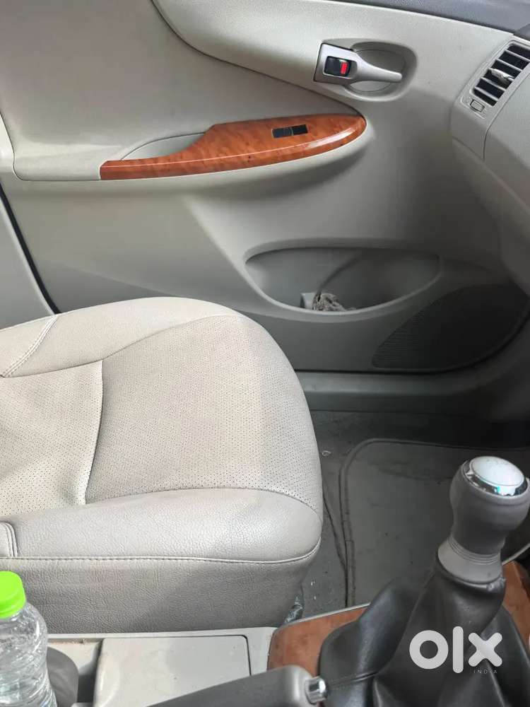 Toyota Corolla Altis 2010 Vip No.