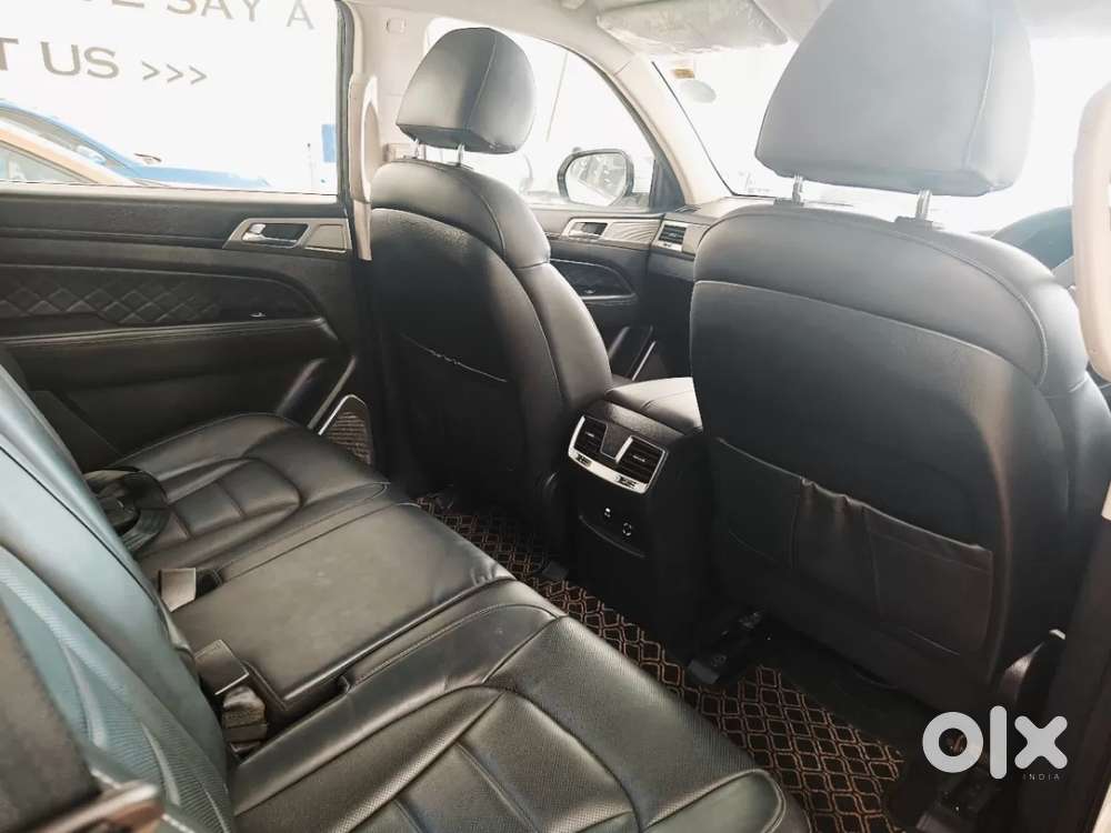 Mahindra Alturas G4, 2022, Diesel