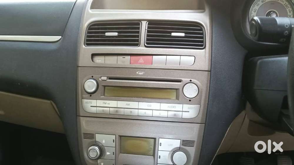 Fiat Linea Emotion 2011