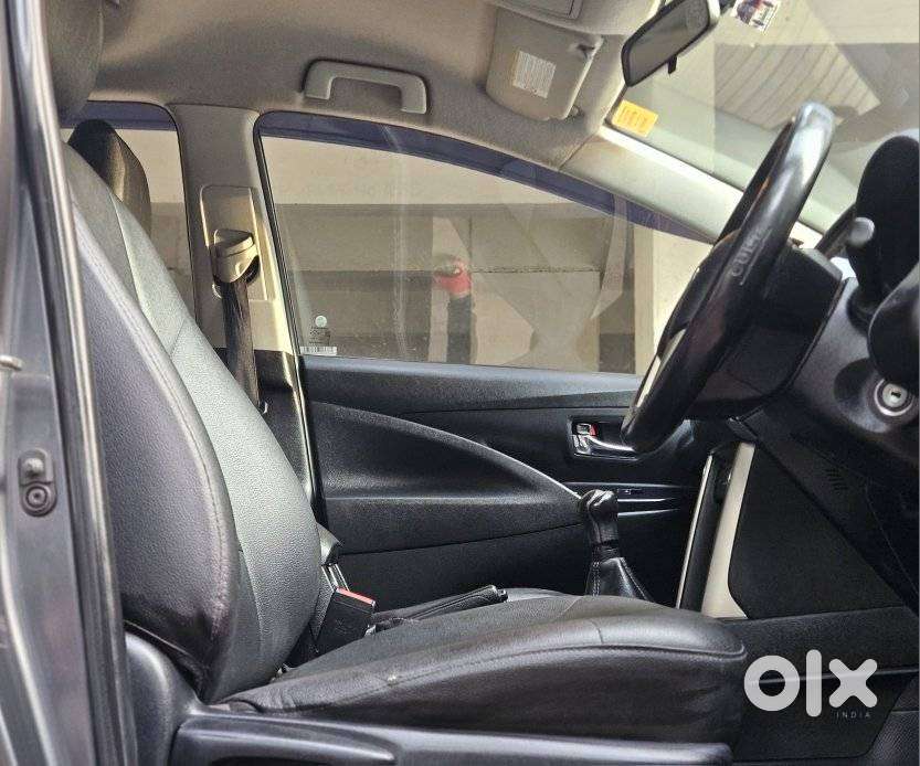 Toyota Innova Crysta 2.4 Gx Mt 8s, 2017, Diesel