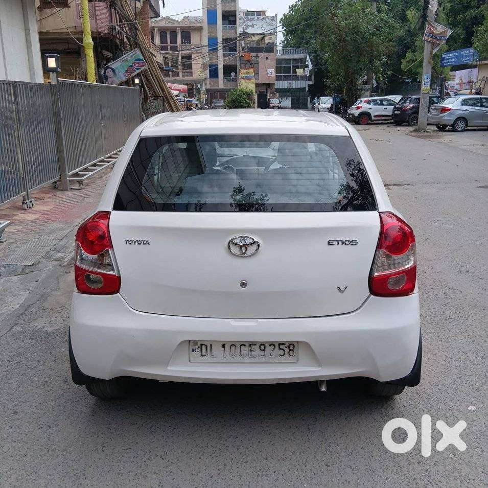 Toyota Etios Liva G Exclusive, 2015, Petrol