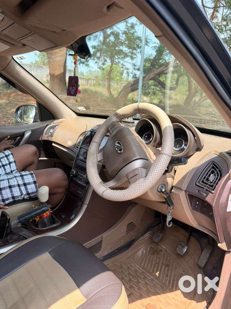 Mahindra Xuv500 Diesel 2014    Geunuine Running And Car Is In Mint Con