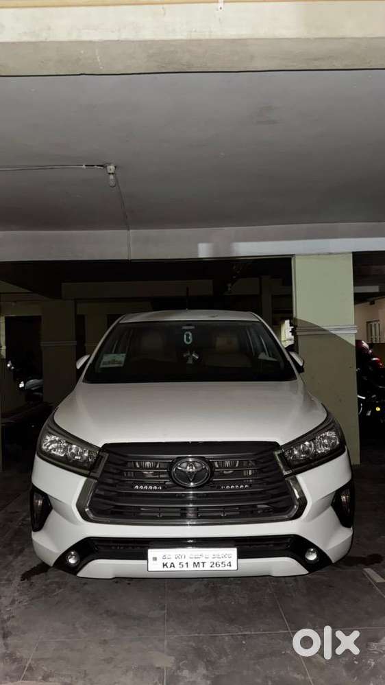 Toyota Innova Crysta 2022 Petrol Well Maintained