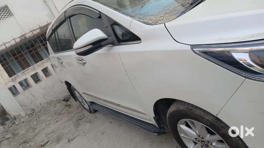 Toyota Innova Crysta 2016