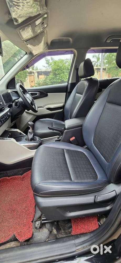 Kia Carens Clavis G 1.5 6mt Hte(o) 7-seater, 2025, Petrol