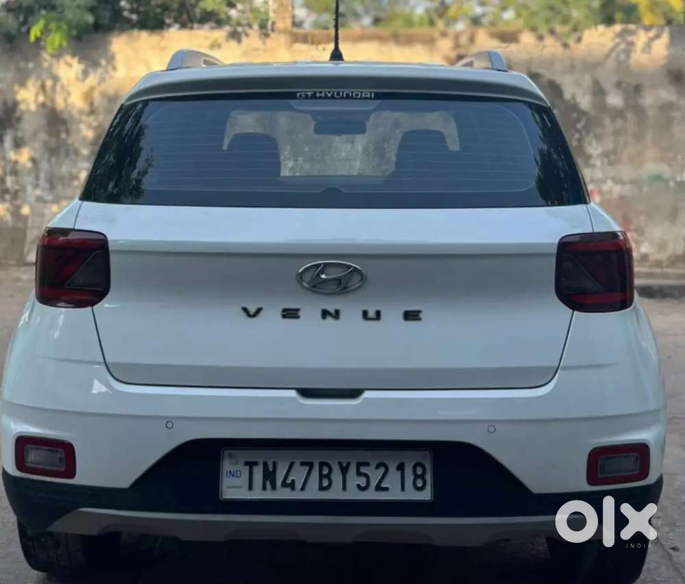 Hyundai Venue 2020 Petrol Well Maintained