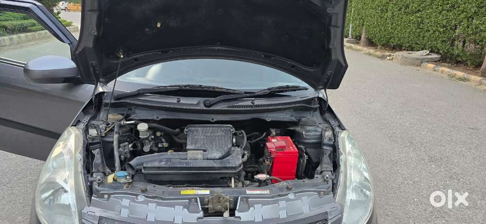 Maruti Suzuki Swift Lxi Optional-o, 2017, Petrol
