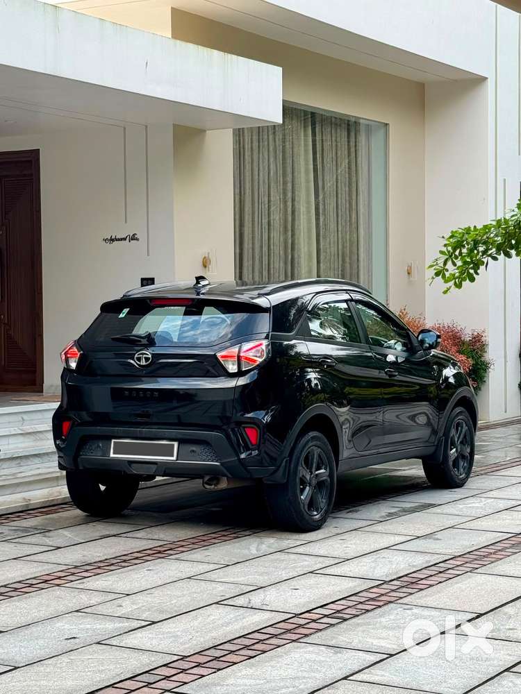 Tata Nexon, 2022, Petrol