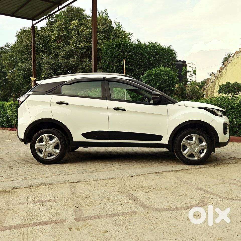 Tata Nexon 1.2 Revotron Xm Plus (s), 2022, Petrol